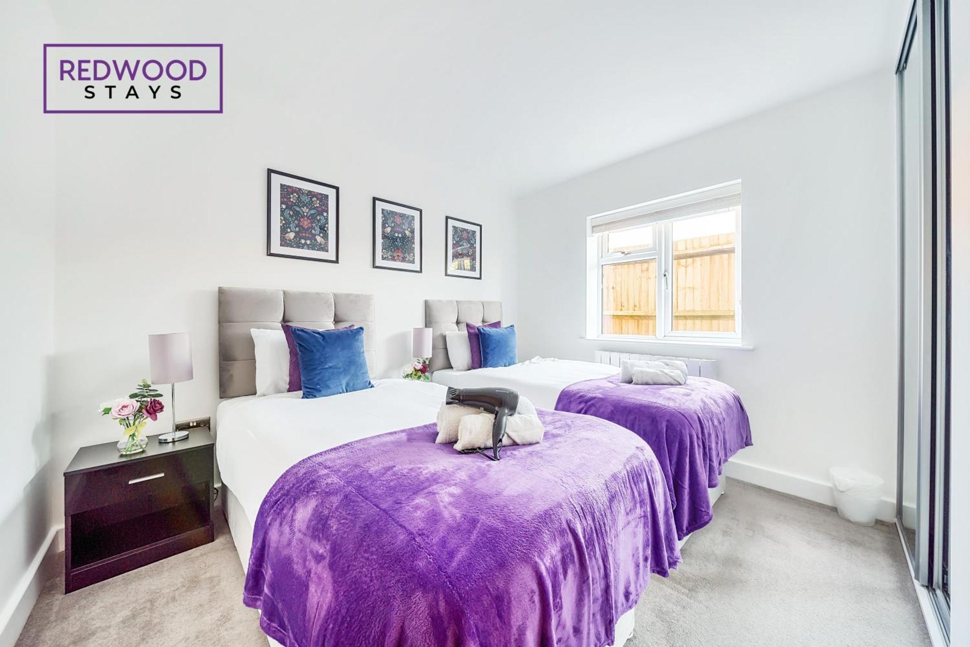 Redwood Stays: Modern Serviced With Free Parking & Streaming *