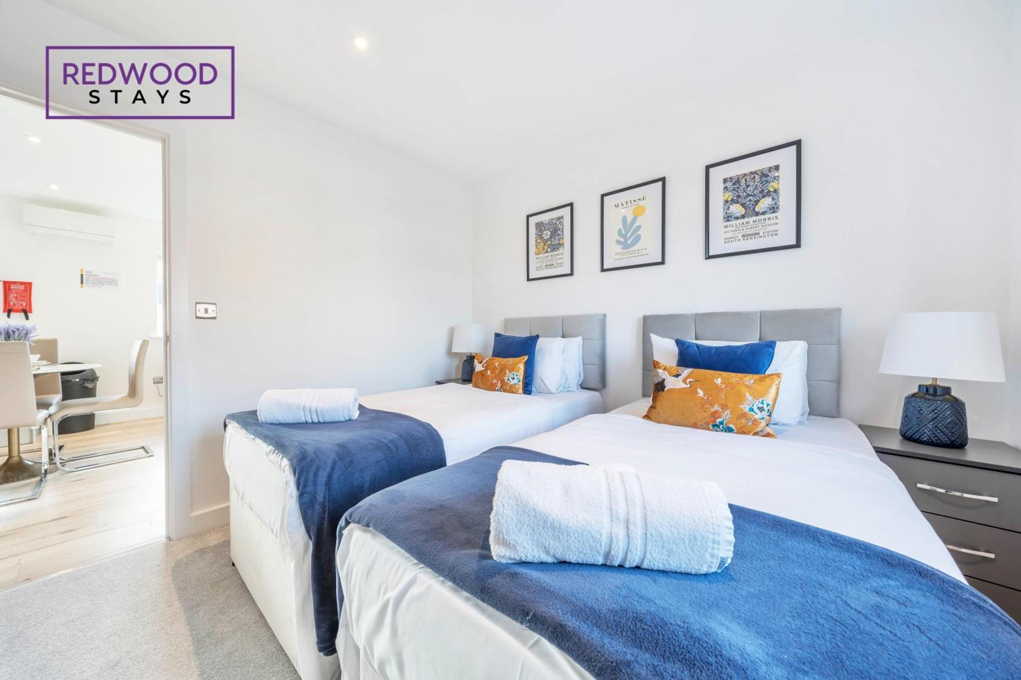 Redwood Stays: Modern Serviced With Free Parking & Streaming