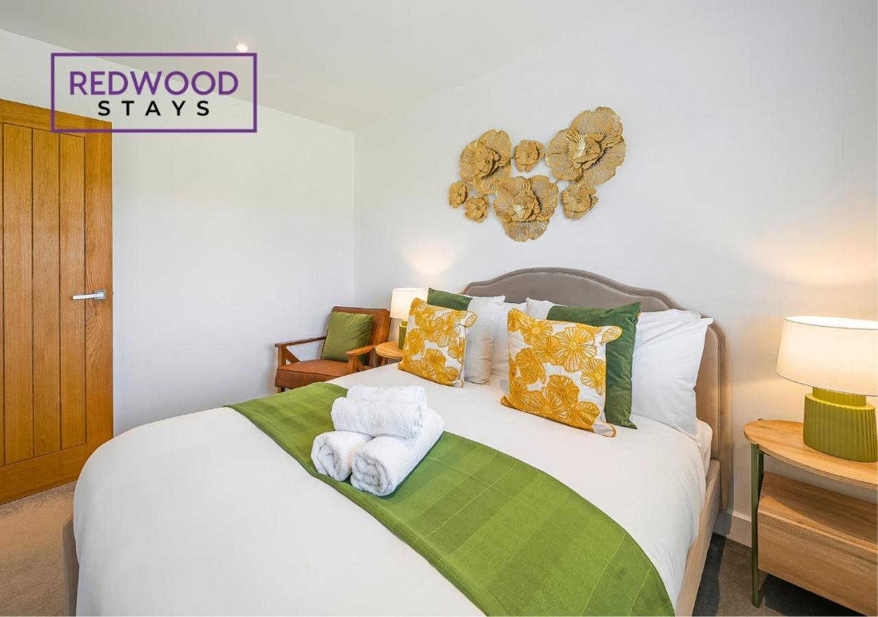 Apartment Redwood Stays: Modern Serviced With Free Parking & Streaming *